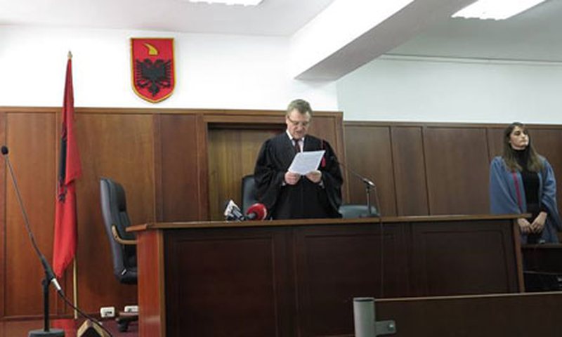 Komisioneri Publik: Vettingu të japë vendim përfundimtar për ish-gjyqtarin Hoxha