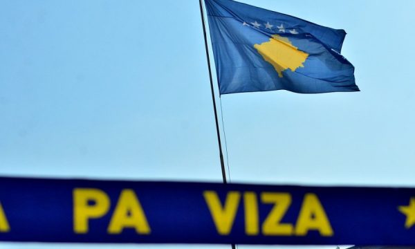 Ekspertët e procesit të integrimeve: Kosova duhet të lobojë për liberalizimin e vizave