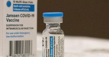 FDA i jep “dritën jeshile” Johnson & Johnson për dozën përforcuese