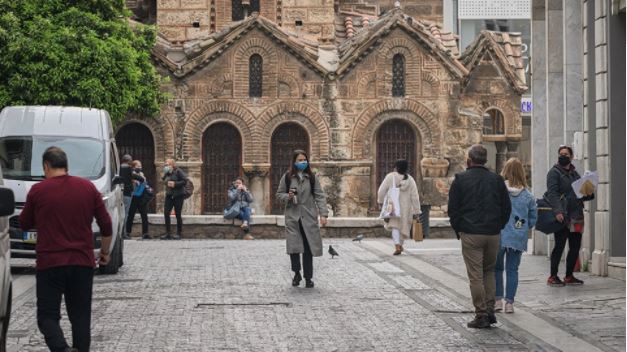 Rekord rastesh me COVID në Greqi, mbi 400 pacientë në gjendje të rëndë