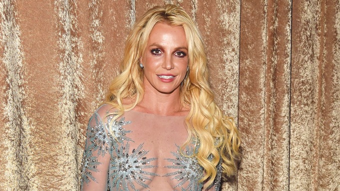 Britney Spears në kërkim për vendin në të cilin do të martohet, Greqia në zgjedhjet e saj të para