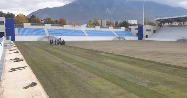 VIDEO/ “Vepër e re në shërbim të komunitetit”, Kryemistri Rama publikon pamjet nga shtrimi i tapetit në ‘Zeqir Ymeri’