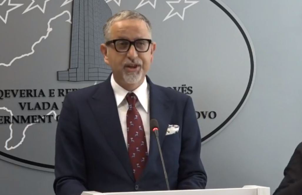 Arben Vitia jep dorëheqjen si ministër i Shëndetësisë në Kosovë