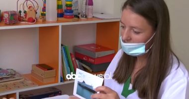 Pandemia ndikoi tek fëmijët e spektrit autik, u përkeqësoi gjendjen për shkak të izolimit