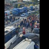 Protestuesit bllokojë autostradën Lushnje-Fier, Korreshi: Kurseni ndonjë biftek tek Nusreti
