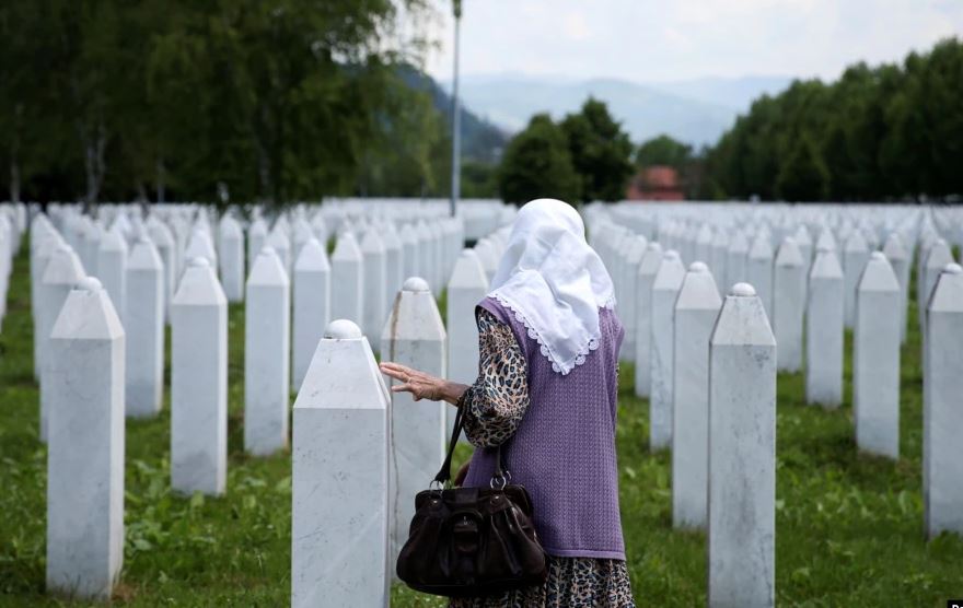 Kërkohet rishikimi i kushtetutshmërisë së vendimit për gjenocidin