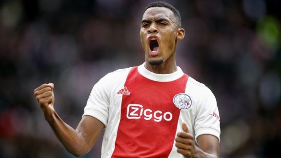 Ylli i Ajax-it zëvendëson Pogban te Man United