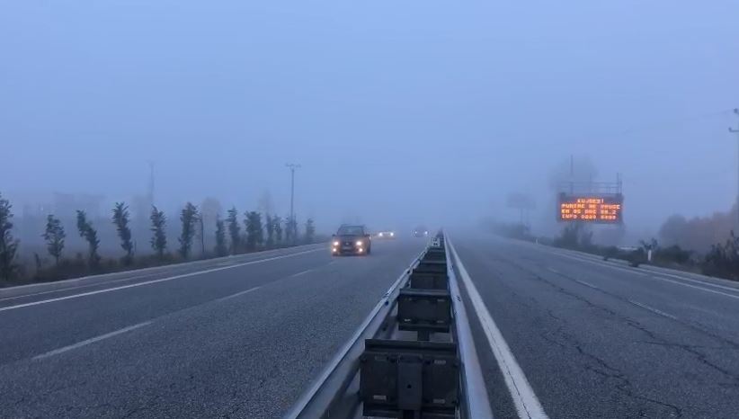 Kukësi “pushtohet” nga mjegulla, kujdes kur të udhëtoni në “Rrugën e Kombit”