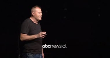 Nano mesazhe për europianizimin me Stand-up Comedy