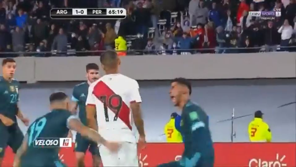 VIDEO/ Humbi penalltinë, mbrojtësit e Argjentinës tallin keq rivalin