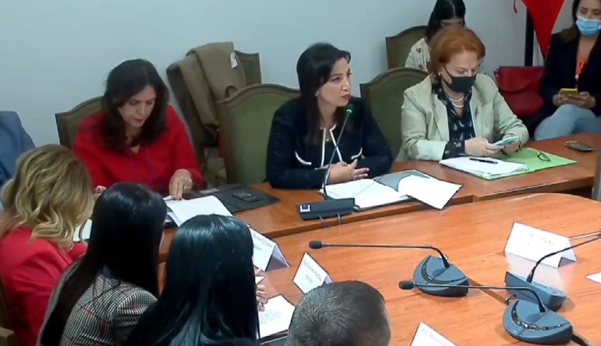 Mësim online? Kushi: Gati çdo skenar, 500 mësues shtesë, 68 objekte arsimore të rindërtuara