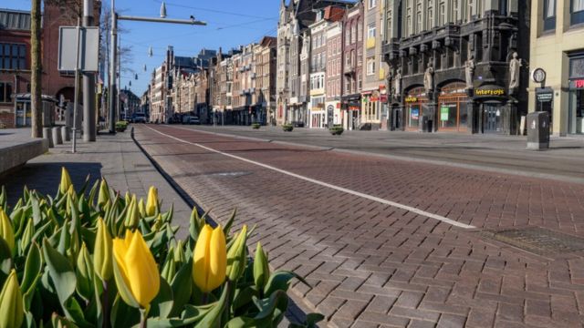 Shifra rekord infektimesh, Holanda drejt bllokimit