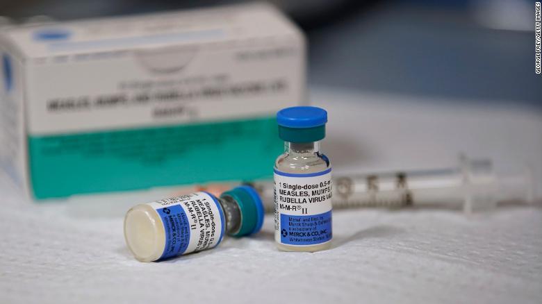 Nuk u vaksinuan për shkak të pandemisë, CDC: Fruthi kërcënim për 22 milionë foshnja