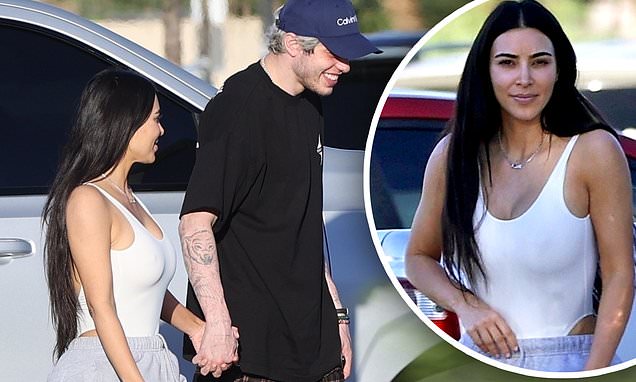 Kim Kardashian dhe Pete Davidson bënë daljen e parë publike si çift