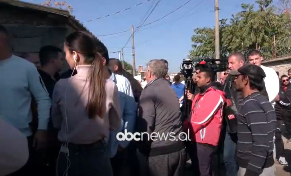 Shembjet te “5 Maji”, banorët dalin në protestë për shtëpitë