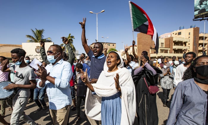 Protestat kundër grushtit të shtetit, 14 të vrarë në Sudan
