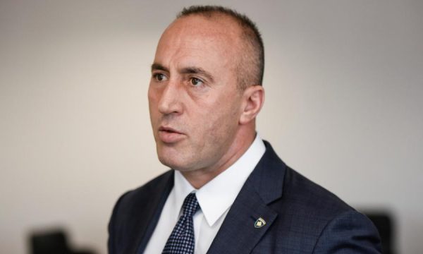 Haradinaj: Kosova po hyn në krizë të thellë sociale, urgjentisht Ligji i Pagave të dërgohet për miratim