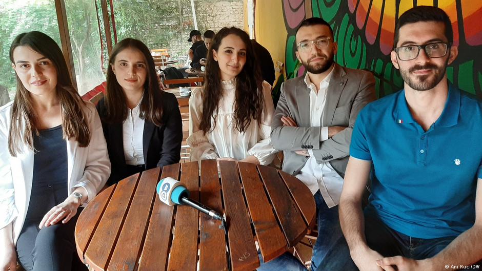 Vettingu i gjyqtarëve e prokurorëve në Shqipëri nën lupën e juristëve të rinj