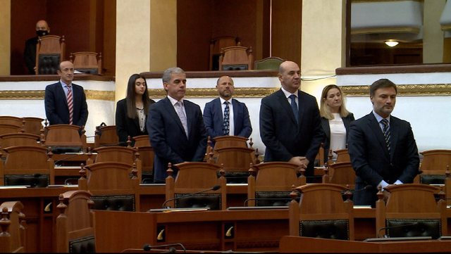 Tragjedia shqiptare në Bullgari, seanca plenare nis me një minutë heshtje