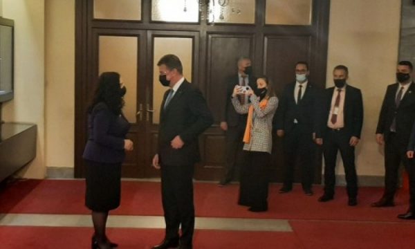 Takimi Osmani- Lajçak: Ka hapësirë për progres në dialogun me Serbinë