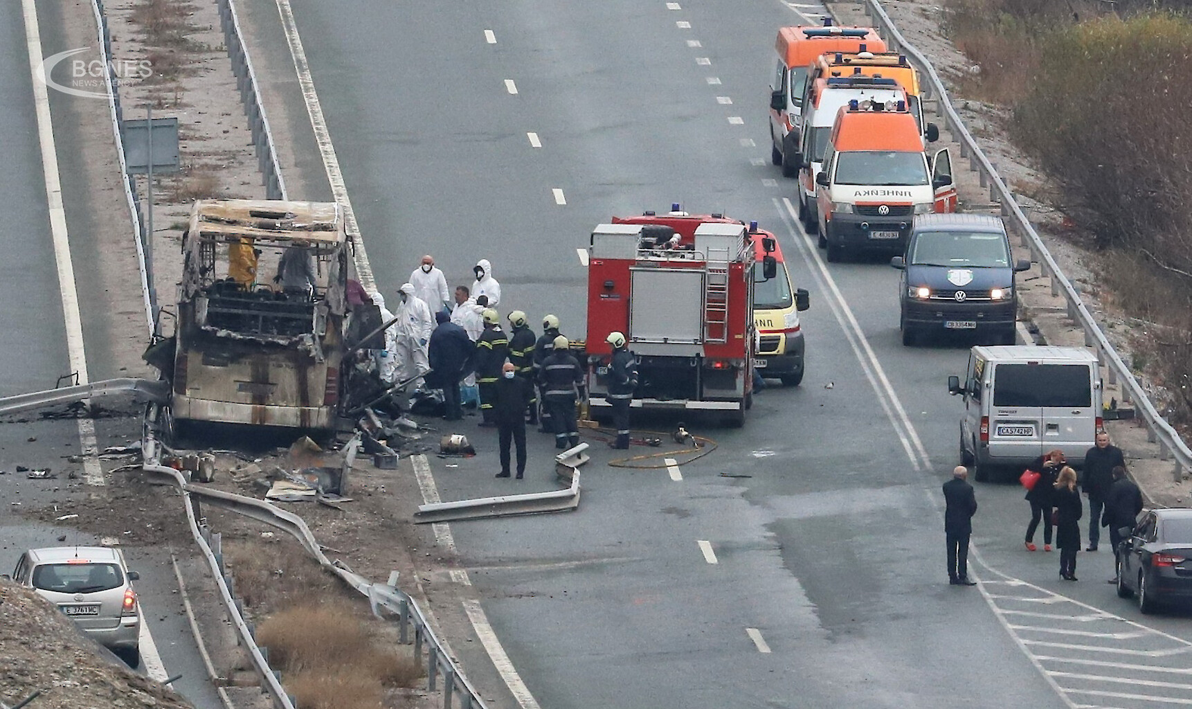 Misteri i shpërthimit të autobusit me shqiptarë, mediat: Kishte fuçi me naftë