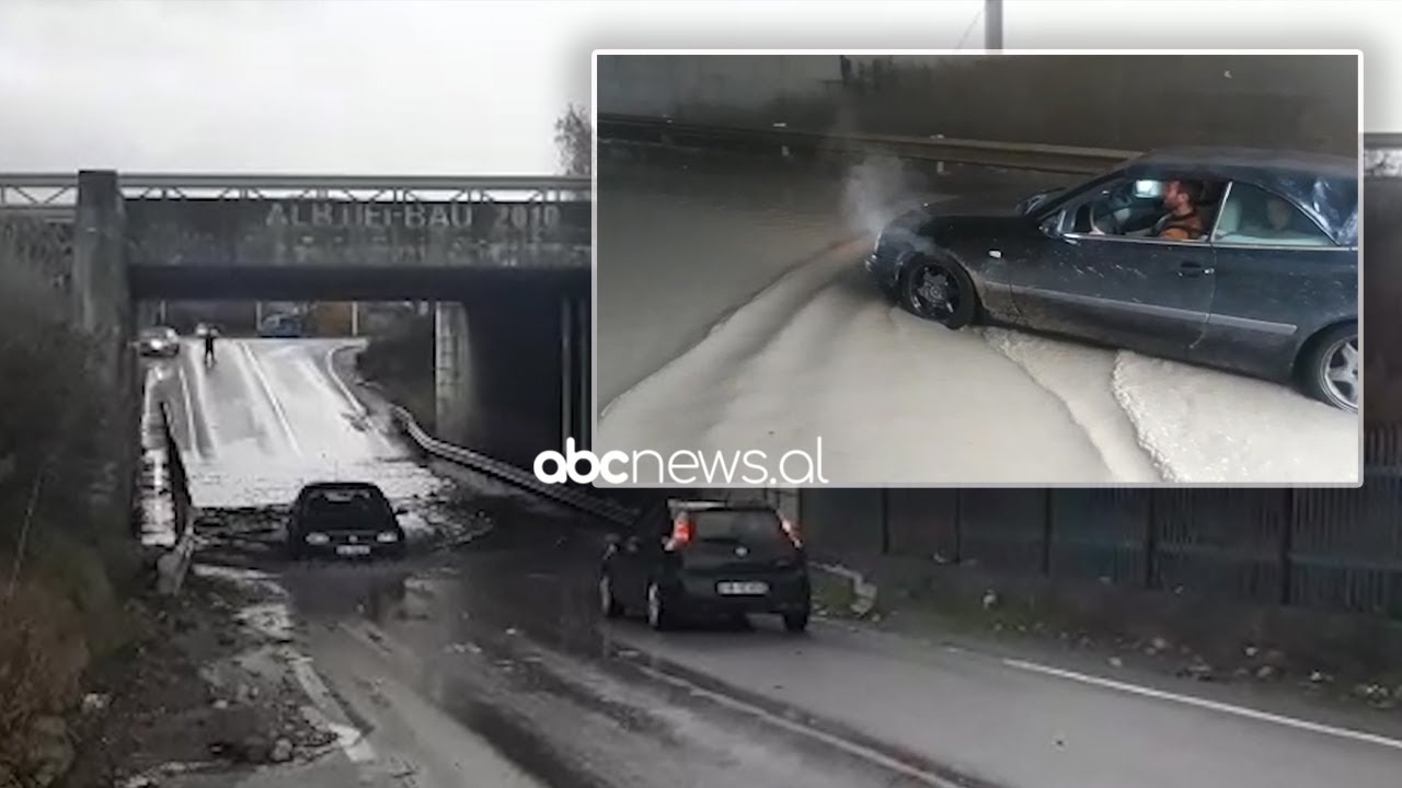 Reshjet e dendura të shiut, automjetet bllokohen te nënkalimi i autostradës në Fushë-Mamurras