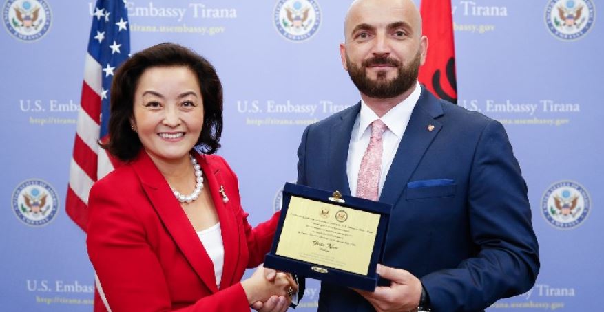 Yuri Kim meets with Gledis Nano