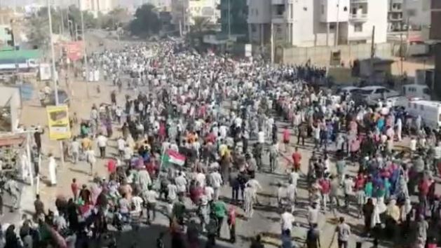 Të paktën 8 të vrarë në protestat kundër grushtit të shtetit në Sudan, mes tyre edhe adoleshentë