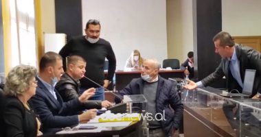 Ndarja e apartamenteve të Manzës, banori: S’mund të zgjedh në shorte kur ishte gogla e fundit