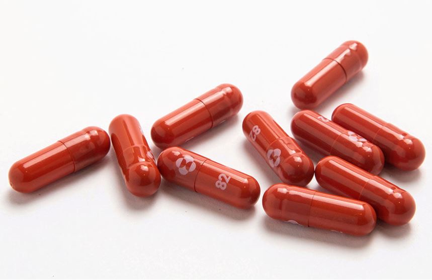 Pilula Merck redukton rrezikun e vdekjes nga Covid deri në 30%