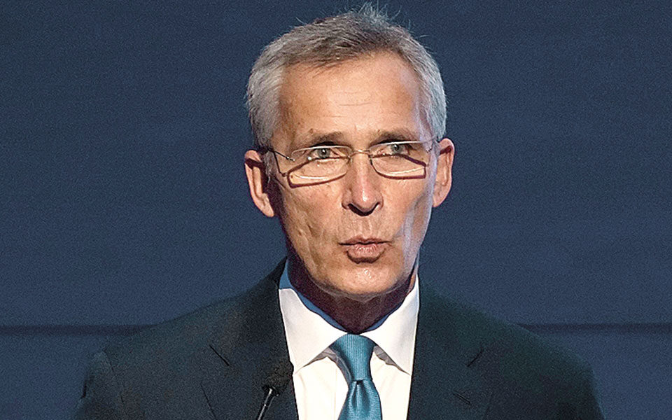 Stoltenberg paralajmëron Moskën