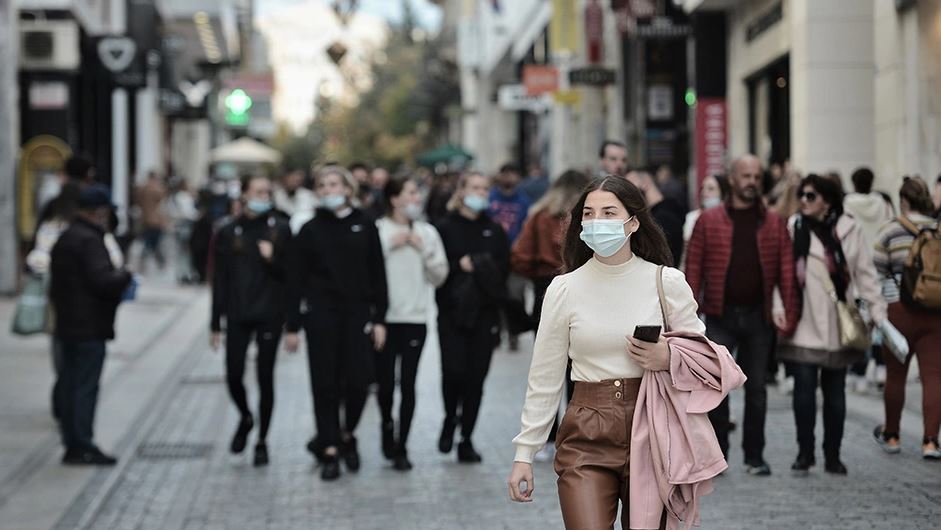 Shifra tronditëse në Greqi: 105 viktima dhe 7,287 të infektuar në 24 orë