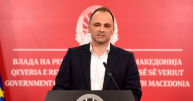Filipçe i jep fund politikës, kthehet në profesionin e mjekut
