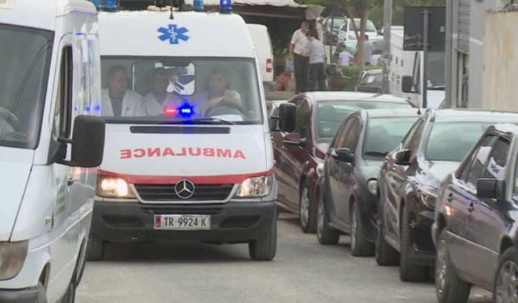 Gjendet i pajetë në trotuar 53 vjeçari në Tiranë