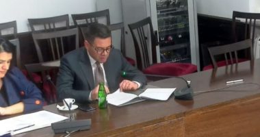 Ahmetaj raporton në Komisionin e Ekonomisë: 1.5 miliardë euro në favor të rindërtimit, 177 familje ende në çadra