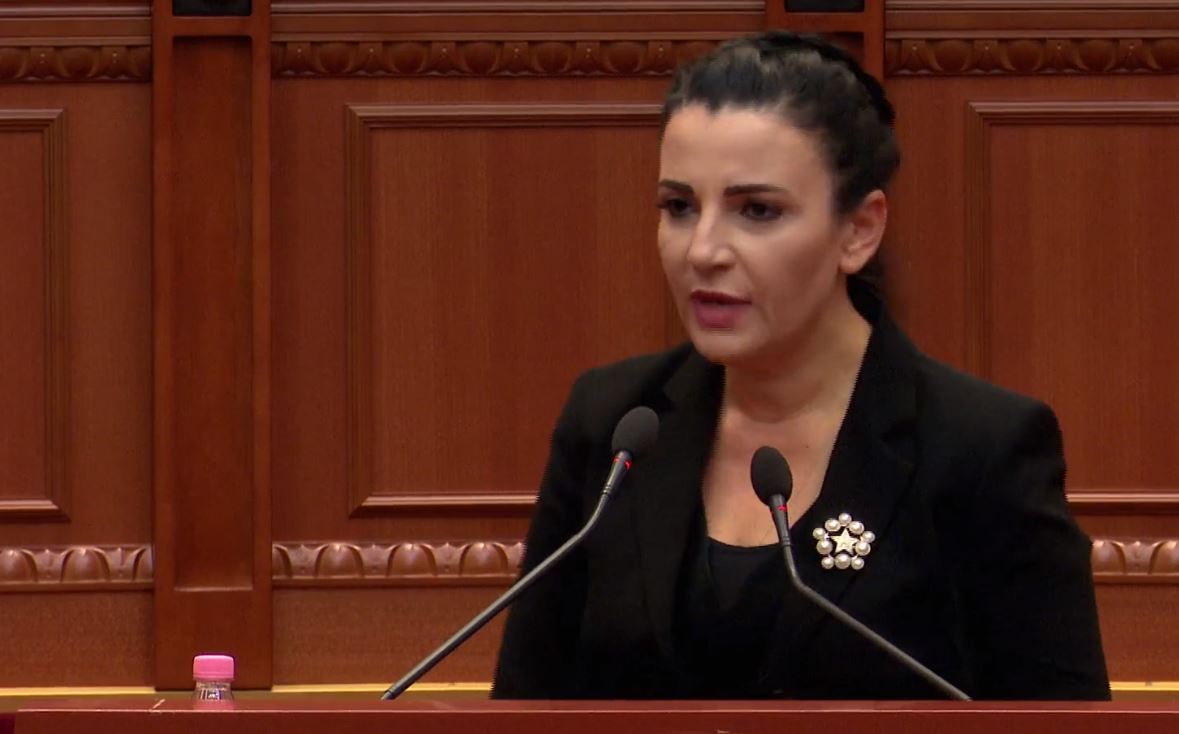 “Gjekmarkaj na tha harem i Ramës”, Balluku-deputeteve të PD: Ju nuk reaguat