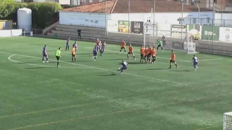 VIDEO/ Portier i pabesueshëm! Kthen goditjen e lirë në gol