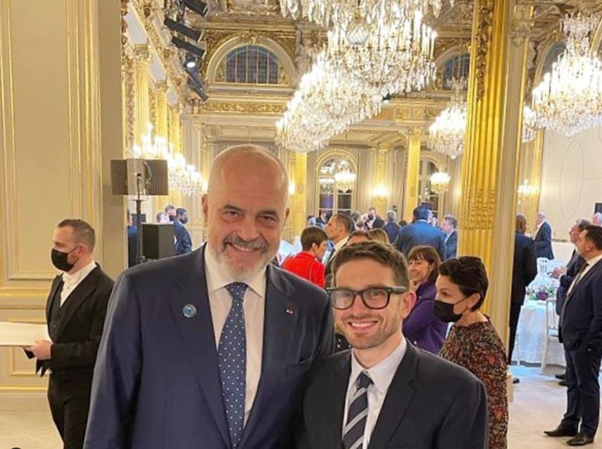 Alex Soros publikon foto me Ramën: Darkë speciale në Forumin e Paqes
