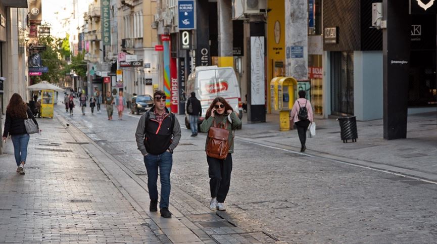 Situatë e rëndë në Greqi: Mbi 8 mijë raste të reja dhe 91 viktima nga Covid