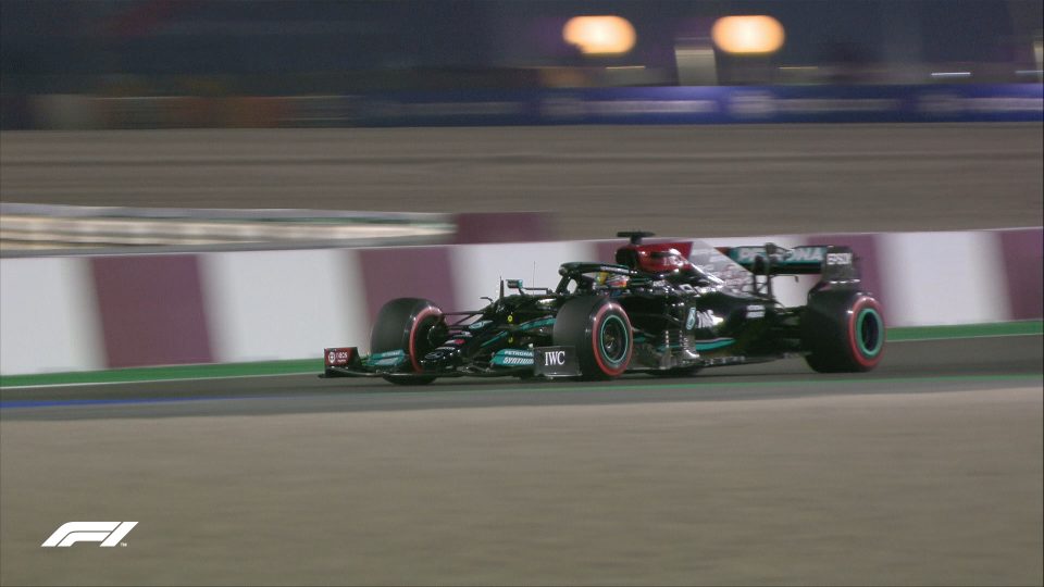 Hamilton i tregon muskujt Verstappen në provat zyrtare të “Qatar GP”