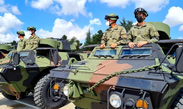 ShBA-qeverisë: Makineria ushtarake dhuruar FSK-së, të mos përdoret nga forcat e tjera pa aprovimin