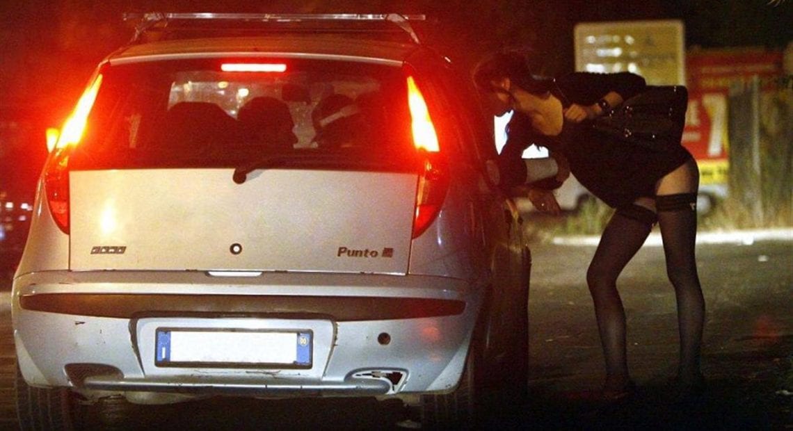 Po ruante vajzat, kapet “mat” spiuni shqiptar i rrjetit të prostitucionit në Itali, xhepat plot para