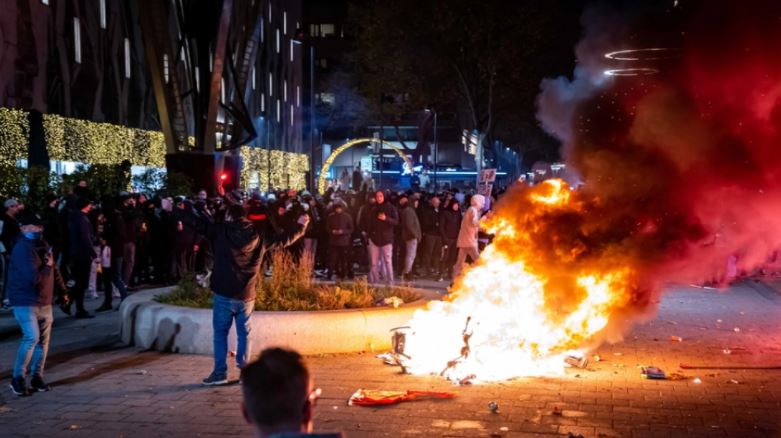 Tym dhe flakë, protesta në Holandë