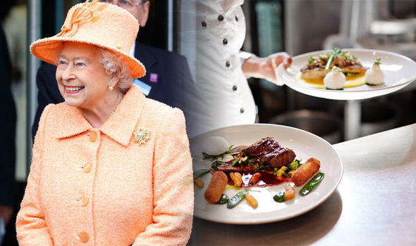 Dy ushqimet që Mbretëresha Elisabeth nuk i ha kurrë kur udhëton jashtë vendit