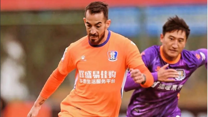VIDEO/ Vasil Shkurtaj ritakohet me golin, shënon në Kinën e largët