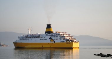 Moti i keq, trageti i linjës Vlorë-Brindisi nuk ankorohet në port