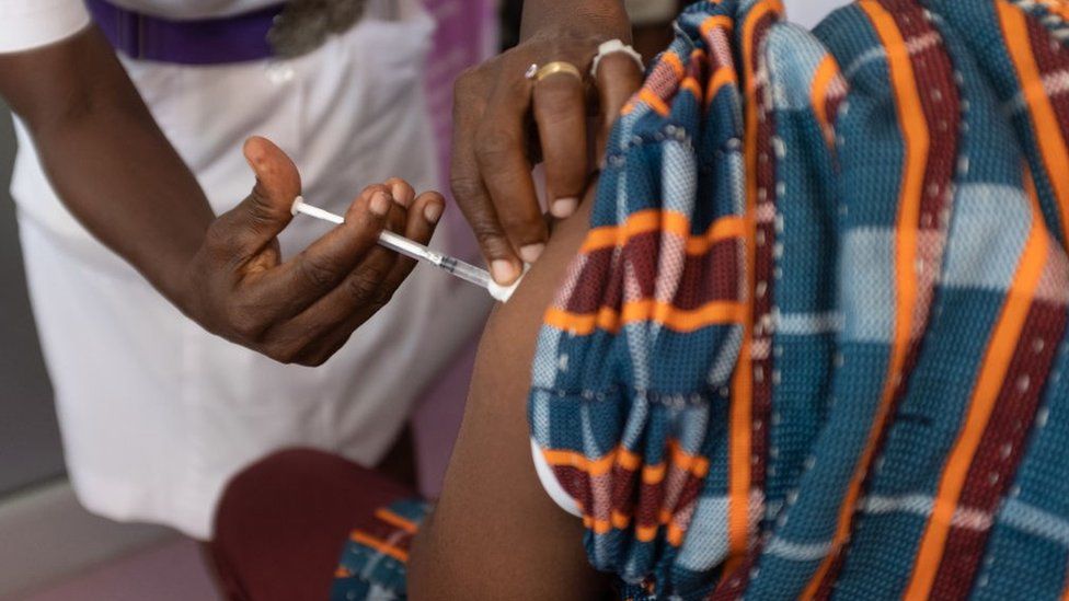 Ganë ndalohet të lësh vendin po nuk u vaksinove