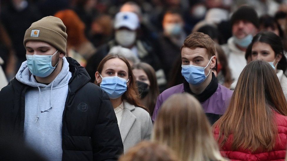 Mbi 100 mijë raste në 24 orë në Mbretërinë e Bashkuar, për herë të parë që nga fillimi i pandemisë