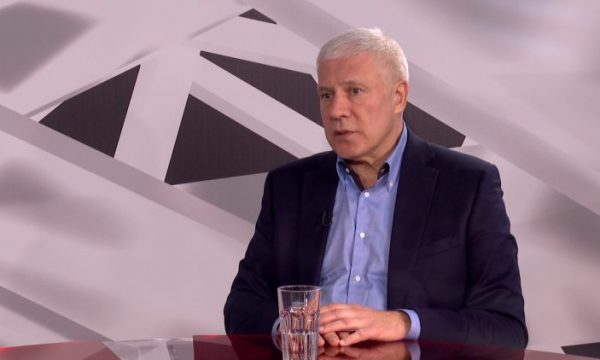 Tadiç: Veselinoviçi ishte arrestuar gjatë mandatit tim, e liroi Vuçiç