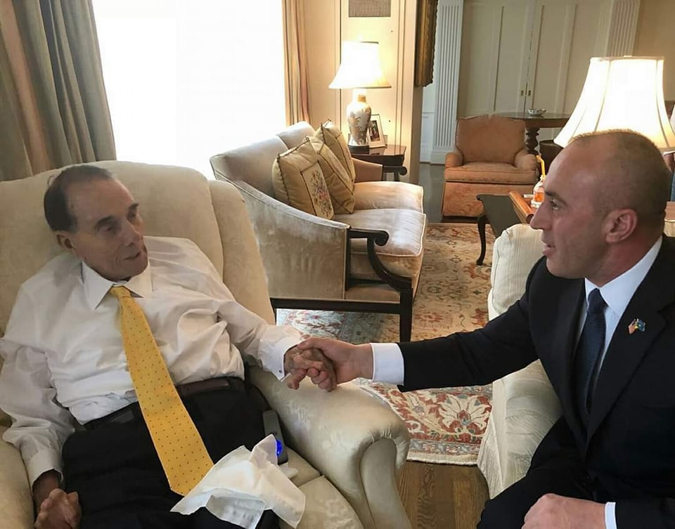 Ndarja nga jeta e ish-kandidatit për president të SHBA, Haradinaj: Njohu luftën e Kosovës për liri